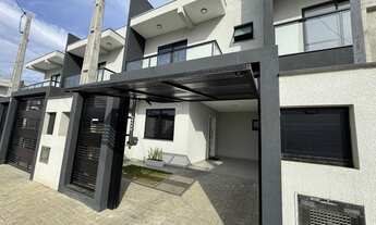 Imagem: Sobrado a 650m do mar em Balneário Piçarras