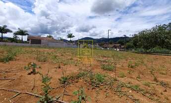 Imagem 3: Amplo terreno no bairro Pomeranos