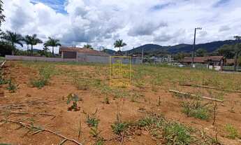 Imagem 2: Amplo terreno no bairro Pomeranos