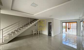 Imagem 2: Amplo sobrado com piscina em Timbó