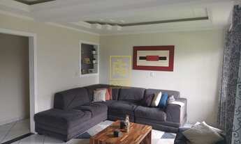 Imagem 2: Casa com edícula e amplo terreno no bairro Araponguinhas