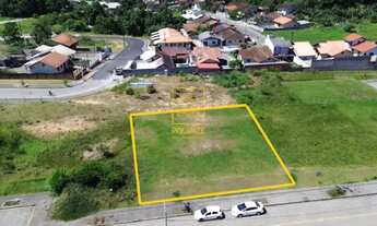 Imagem: Terreno com 12 metros de frente no bairro