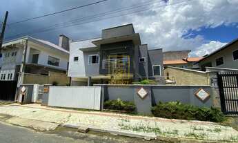 Imagem: Casa de alto padrão com ponto comercial