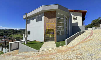 Imagem: Sobrado no loteamento Residencial Alto da