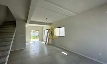 Imagem 2: Sobrado próximo ao centro com suíte e espaço externo