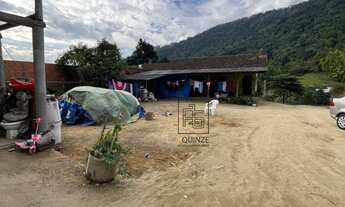 Imagem: Terreno com 3 casas no bairro Pomeranos