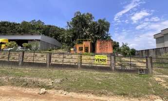 Imagem: Amplo terreno no bairro Pomeranos