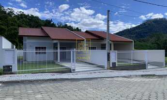 Imagem: Casa com 2 dormitórios e área de festa