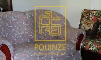 Imagem: Charmosa Casa com Grande Espaço Externo