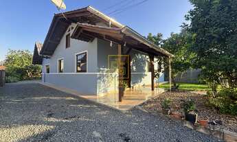 Imagem: Casa com 3 dormitórios no bairro Divinéia