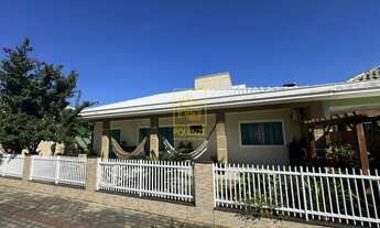 Imagem: Casa mobiliada a 750m do mar com amplo terreno