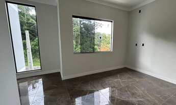 Imagem 6: Sobrado com 2 Suítes e Amplo Terreno no Bairro Benedito, Indaial