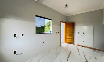 Imagem 5: Sobrado com 2 Suítes e Amplo Terreno no Bairro Benedito, Indaial