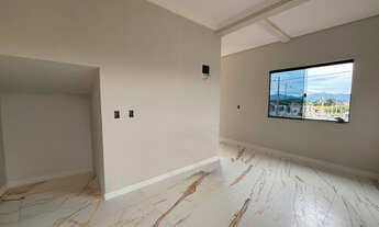 Imagem 4: Sobrado com 2 Suítes e Amplo Terreno no Bairro Benedito, Indaial