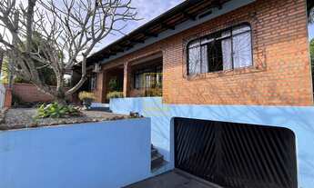 Imagem: Casa bem localizada no bairro das Capitais