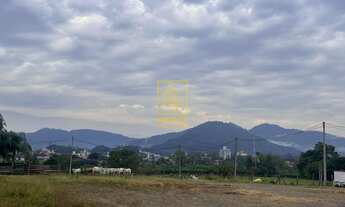 Imagem 4: Terreno próximo a Oscar Piske bairro das Nações