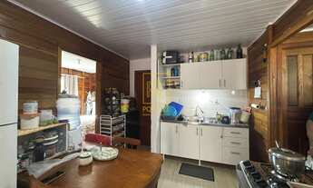 Imagem 2: Casa próxima à praia em Itapema