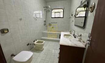 Imagem 6: Casa de Esquina com Quintal Amplo no Bairro das Capitais