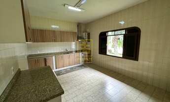 Imagem 4: Casa de Esquina com Quintal Amplo no Bairro das Capitais