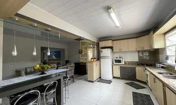 Imagem 2: Ampla casa com área de festa em região nobre de Timbó