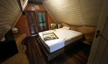 Imagem 2: Natureza e Conforto: Sítio com 3 Chalés no Bairro do Sol