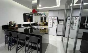 Imagem 5: Casa de alto padrão com fino acabamento no bairro das Capitais