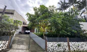 Imagem: Casa mista a 850m da praia em Balneário