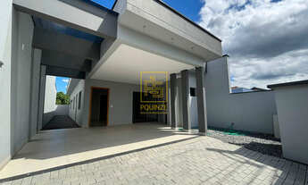 Imagem: Casa espaçosa com garagem multifuncional