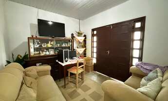 Imagem 2: Casa com Ampliações no Bairro Benedito: Mais Espaço e Conforto para Sua Família!