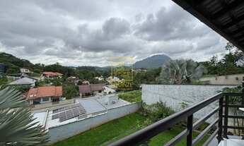 Imagem 5: Casa de dois pavimentos e com amplo terreno em região privilegiada