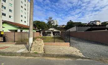 Imagem 6: Imóvel completo com casa, kitnets e galpão no bairro Quintino