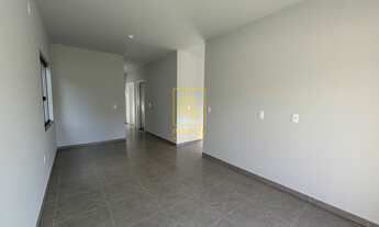 Imagem 2: Casa com amplo quintal no bairro Araponguinhas