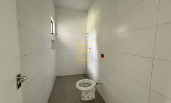 Imagem 7: Casa com amplo quintal no bairro Araponguinhas