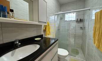 Imagem 6: Refúgio com lagoa e horta a poucos minutos da cidade