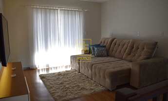 Imagem 3: Casa com energia solar e amplo quintal no centro de Rodeio