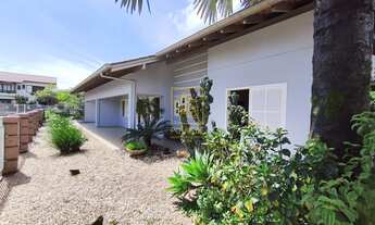 Imagem: Casa com amplo terreno e energia solar próximo