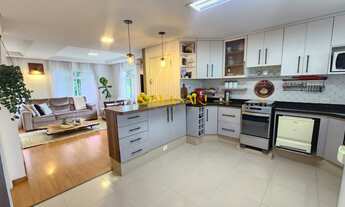 Imagem 7: Sobrado Alto Padrão de Esquina - no Capão Raso! OPORTUNIDADE