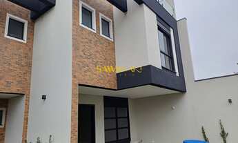 Imagem: Sobrado à venda no bairro Butiatuvinha