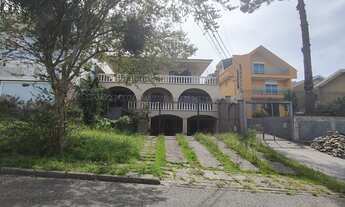 Imagem 2: Casa Alto Padrão para Aluguel em Guabirotuba Curitiba-PR