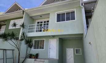 Imagem: Sobrado à venda no bairro Guabirotuba