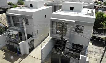 Imagem: Sobrado à venda no bairro Alto Boqueirão