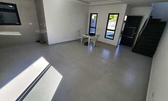 Imagem 5: Sobrado em Condomínio para Venda em Uberaba Curitiba-PR