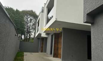 Imagem 5: Sobrado à venda no bairro Uberaba 3 dormitórios 1 suíte, possui terraço com churrasqueira