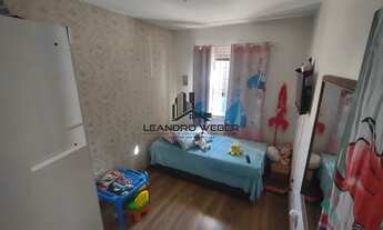 Imagem 7: Casa com Piscina e Sozinha no Terreno - São José