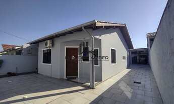 Imagem 4: Casa com Piscina e Sozinha no Terreno - São José