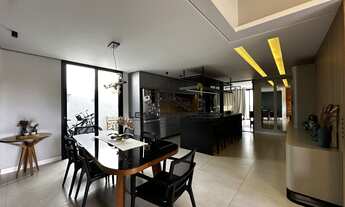 Imagem 5: Casa Alto Padrão Com Piscina e Jacuzzi em São José/SC