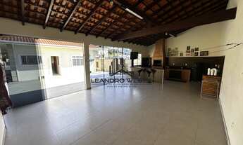 Imagem: Casa com 193,94m² - 3 Dormitórios - Piscina