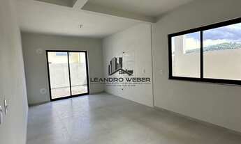 Imagem 6: Sobrado com 3 dormitórios sendo uma suíte - Garagem Coberta - Passagem Lateral - SJ