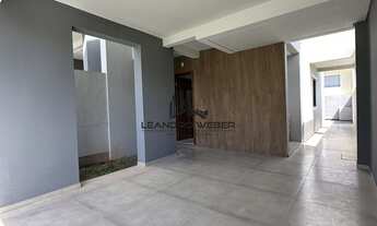 Imagem 3: Sobrado com 3 dormitórios sendo uma suíte - Garagem Coberta - Passagem Lateral - SJ