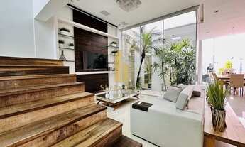 Imagem: Casa de Alto Padrão na Praia dos Amores!!